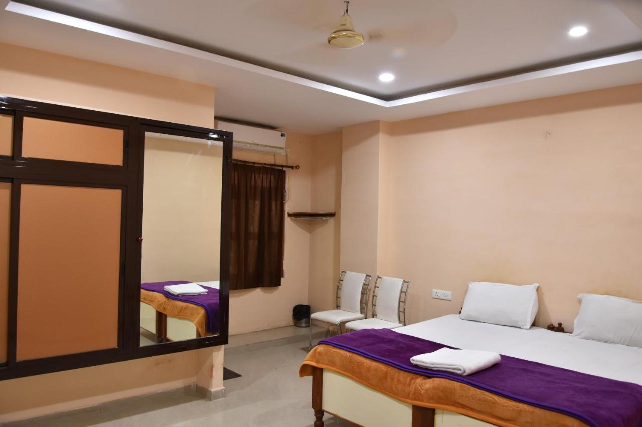 Hotel Sarweshwary Bénarès Extérieur photo