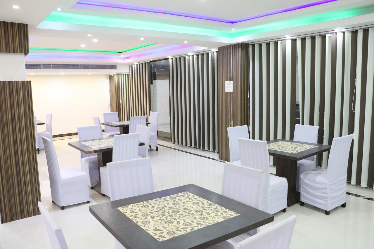 Hotel Sarweshwary Bénarès Extérieur photo