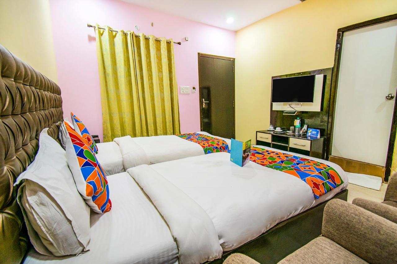 Hotel Sarweshwary Bénarès Extérieur photo
