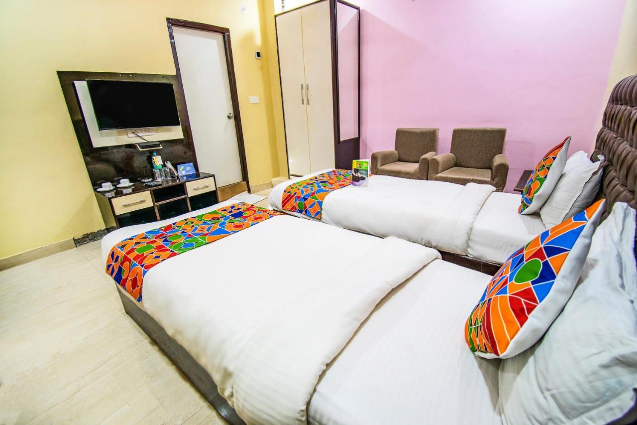 Hotel Sarweshwary Bénarès Extérieur photo